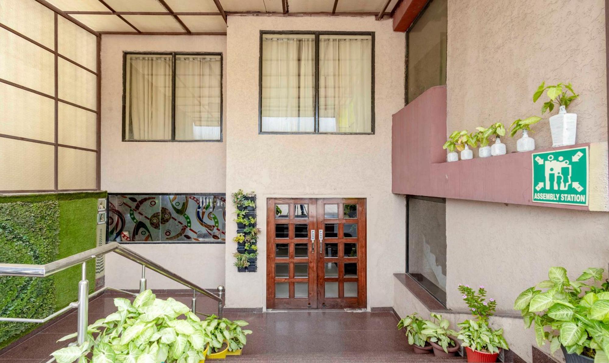OYO 23580 Maurice Hotel Baddi Exterior foto